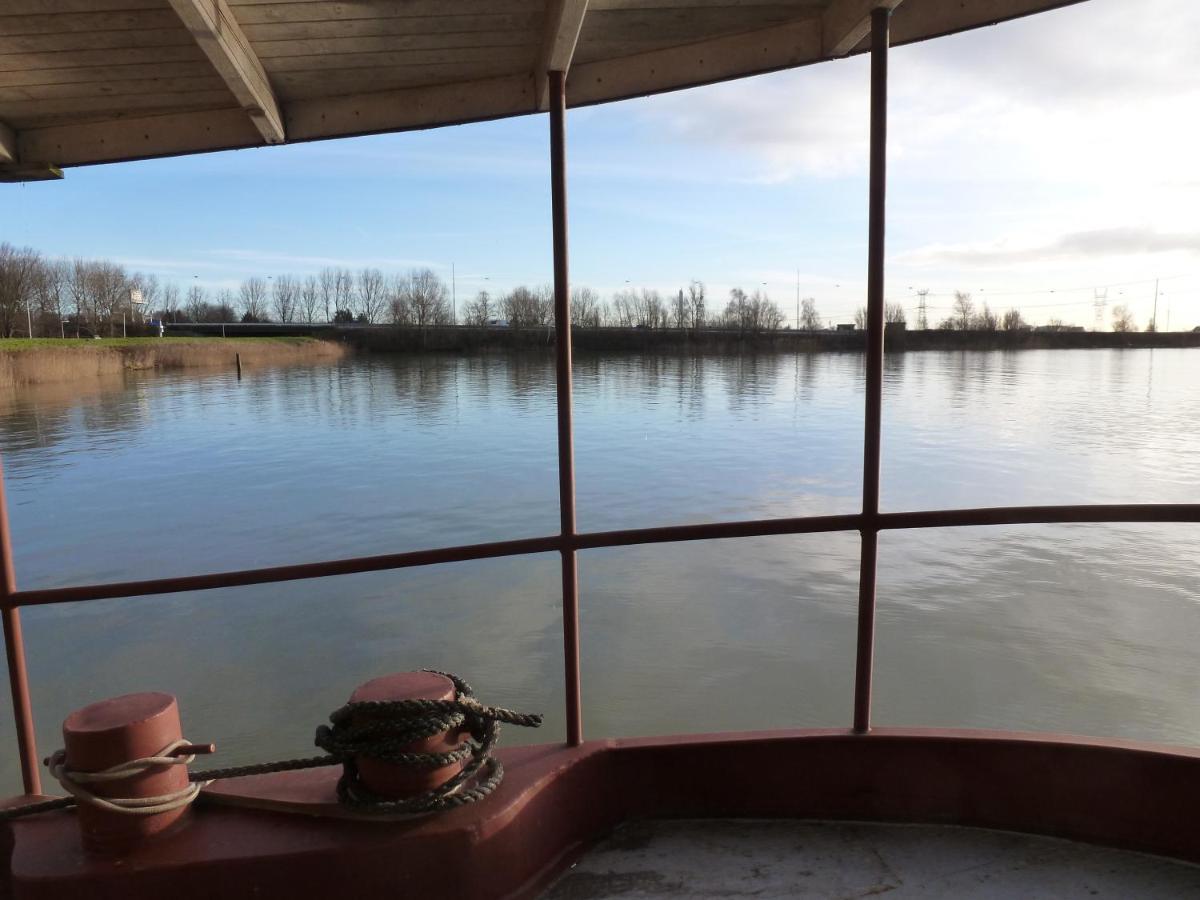 Bed In Boat Couette-café *